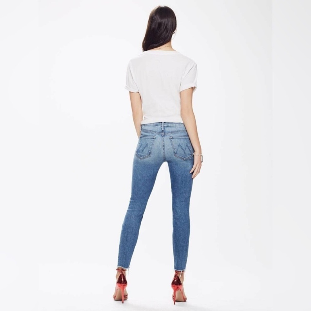 NWT MOTHER high waisted looker ankle fray 34
